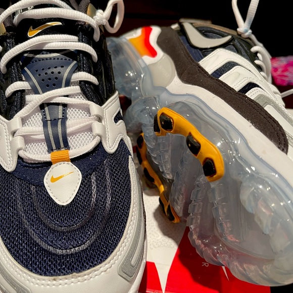 Air VaporMax Evo Sneaker - Picture 1 of 10